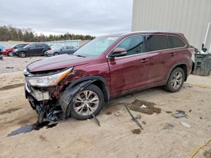 Toyota Highlander XLE 3.5L 6 2015