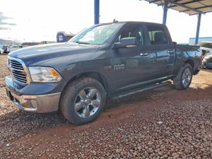 RAM 1500 SLT 5.7L 8 2015