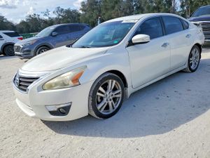 Nissan Altima 3.5S 3.5L 6 2013