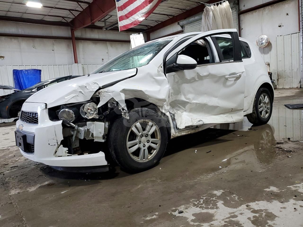 Chevrolet Aveo (Sonic) LT 1.8L 4 2015