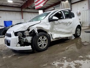 Chevrolet Aveo (Sonic) LT 1.8L 4 2015
