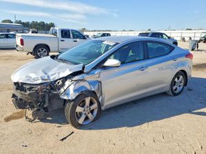 Hyundai Elantra GLS 1.8L 4 2013