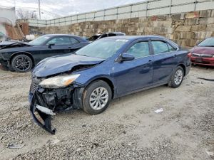 Toyota Camry LE 2.5L 4 2015