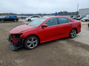 Toyota Camry SE 3.5L 6 2014