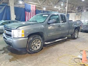 Chevrolet Silverado 1500 K1500 LS 4.8L 8 2011