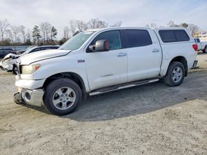 Toyota Tundra CREWMAX SR5 5.7L 8 2013