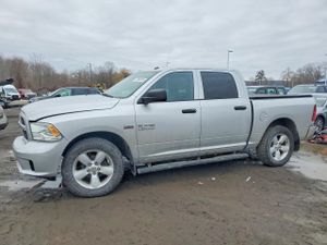 RAM 1500 ST 5.7L 8 2015
