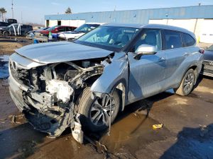Toyota Highlander L 2.4L 4 2023