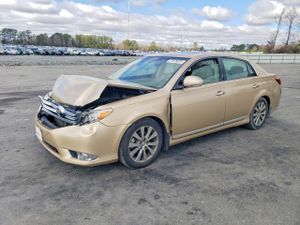 Toyota Avalon BASE 3.5L 6 2012