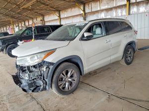 Toyota Highlander XLE 3.5L 6 2015
