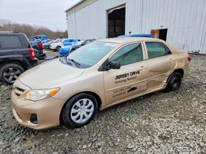 Toyota Corolla BASE 1.8L 4 2013