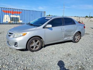 Toyota Corolla BASE 1.8L 4 2012