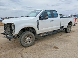 Ford F-250 SUPER DUTY 6.8L 8 2023