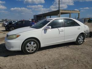 Toyota Camry LE 2.4L 4 2005