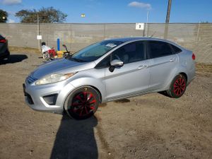 Ford Fiesta SE 1.6L 4 2013