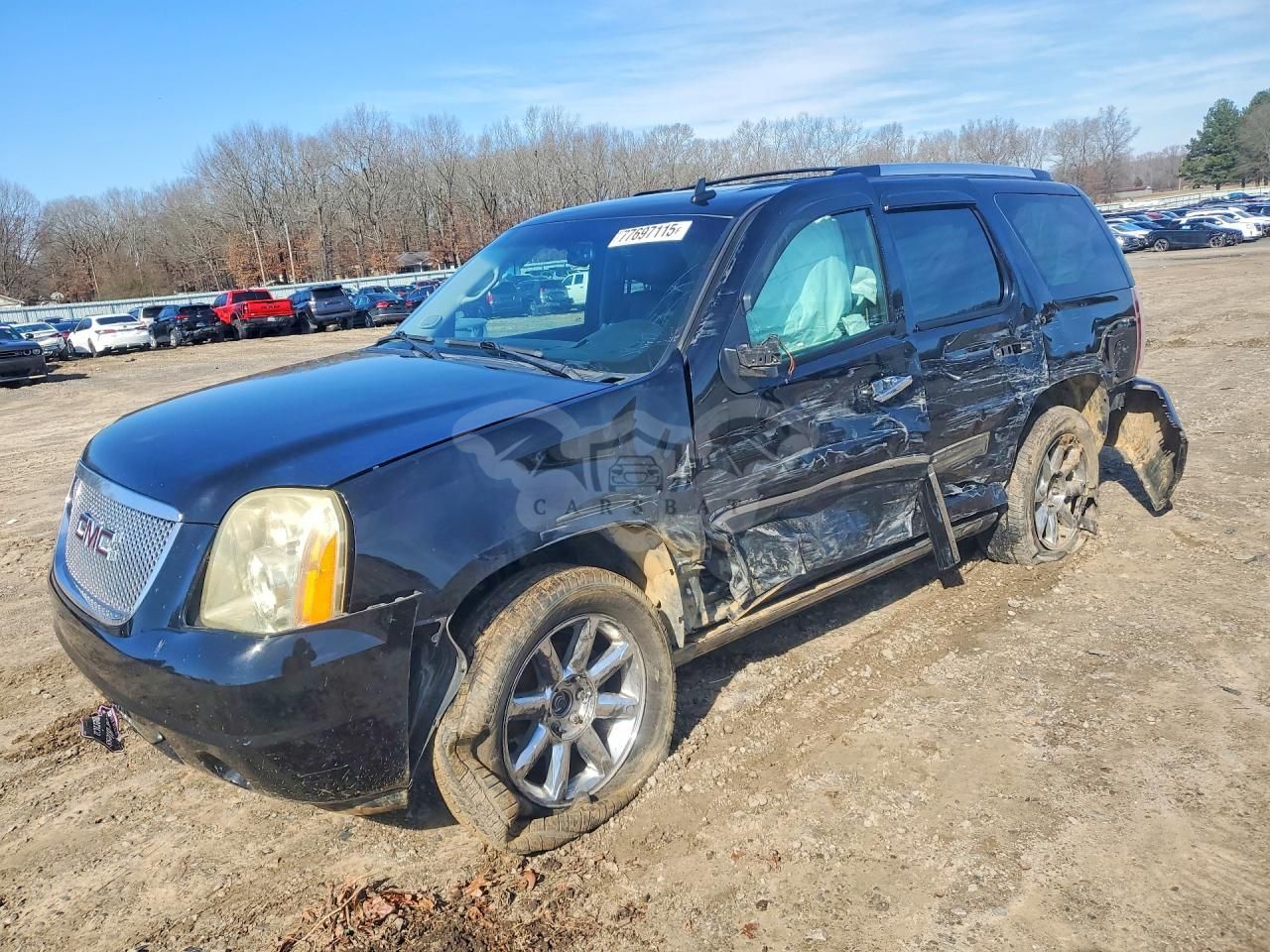 GMC Yukon DENALI 6.2L 8 2011