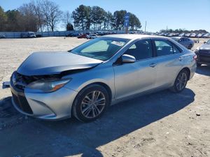 Toyota Camry LE 2.5L 4 2015