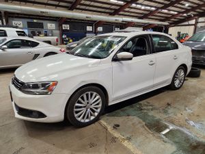 Volkswagen Jetta SEL 1.8L 4 2014