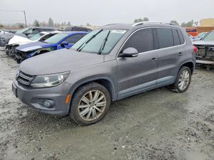 Volkswagen Tiguan S 2.0L 4 2012