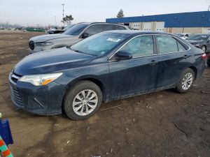 Toyota Camry LE 2.5L 4 2015