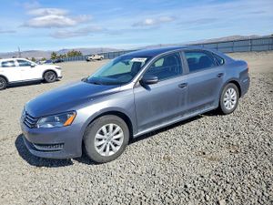 Volkswagen Passat 1.8L 4 2014