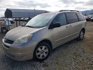 Toyota Sienna CE 3.3L 6 2005