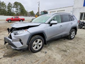 Toyota Rav4 XLE 2.5L 4 2019