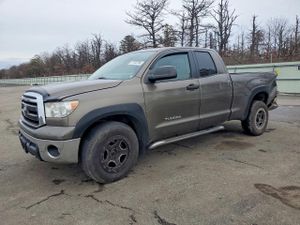 Toyota Tundra 4.6L 8 2013