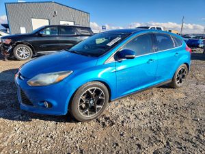 Ford Focus TITANIUM 2.0L 4 2014
