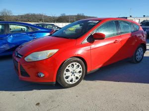Ford Focus SE 2.0L 4 2012