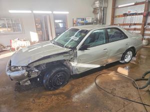 Toyota Camry CE 2.2L 4 2000