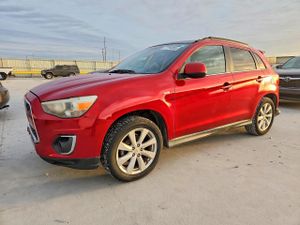Mitsubishi Outlander SE 2.0L 4 2013