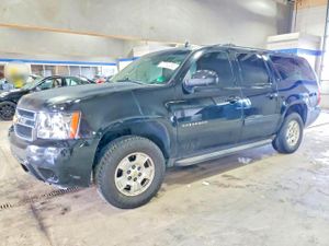 Chevrolet Suburban 5.3L 8 2013