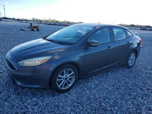 Ford Focus SE 2.0L 4 2015