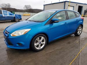 Ford Focus SE 2.0L 4 2014