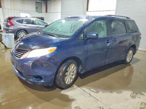 Toyota Sienna 3.5L 6 2012