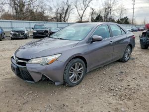 Toyota Camry LE 2.5L 4 2015
