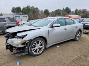 Nissan Maxima S 3.5L 6 2014