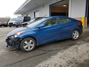 Hyundai Elantra GLS 1.8L 4 2013