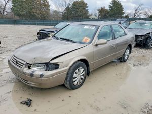 Toyota Camry CE 2.2L 4 1999
