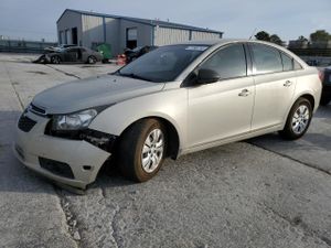 Chevrolet Cruze LS 1.8L 4 2013