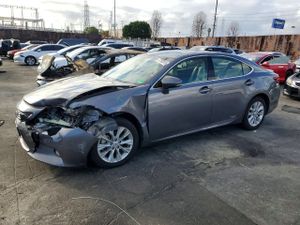 Lexus ES 300H 2.5L 4 2015