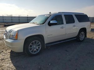 GMC Yukon DENALI 6.2L 8 2013