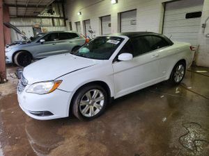 Chrysler 200 2.4L 4 2013