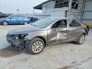 Toyota Camry LE 2.5L 4 2015