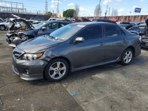 Toyota Corolla BASE 1.8L 4 2012
