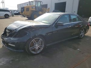 Mercedes-Benz E 6.2L 8 2010