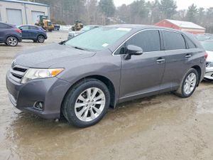 Toyota Venza LE 2.7L 4 2013