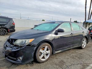 Toyota Camry 2.5L 4 2014
