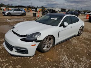 Porsche Panamera 4 3.0L 6 2018